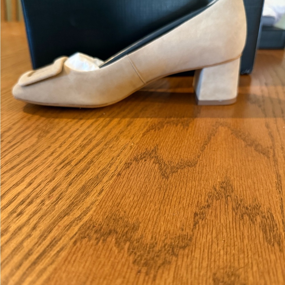 Talbots Tan Suede Heels with Square Toe in box, never worn - Picture 2 of 5
